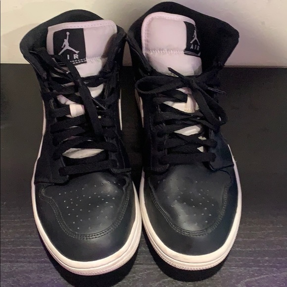 Jordan 1 mid black white - Picture 1 of 2